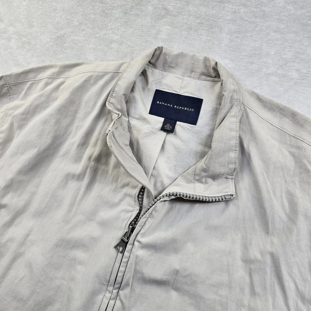 Banana Republic Bomber Jacket Mens XL Beige White Cotton Coated‎ Bi-Swing Zip